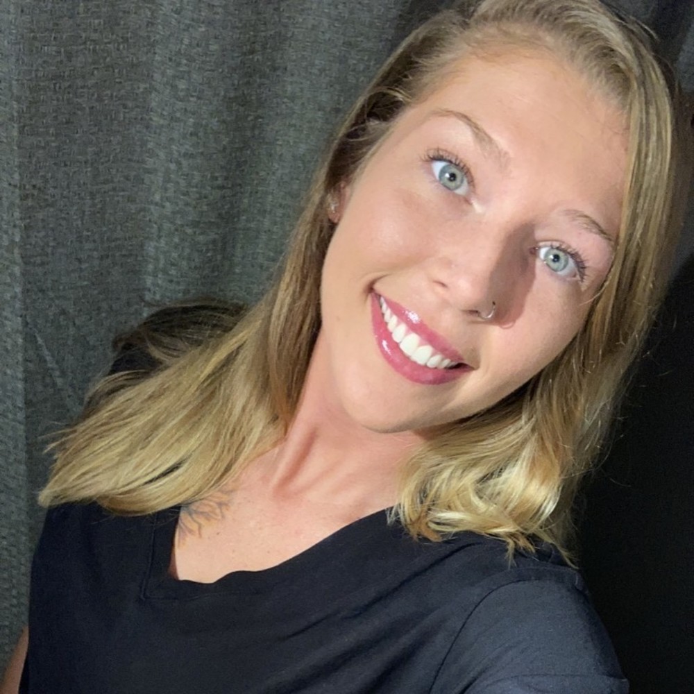 Meet your Posher, Lauren